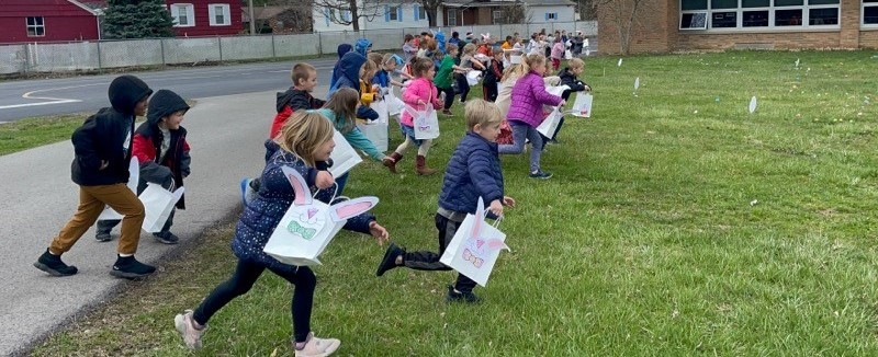 Students doing an Easter egg hunt 